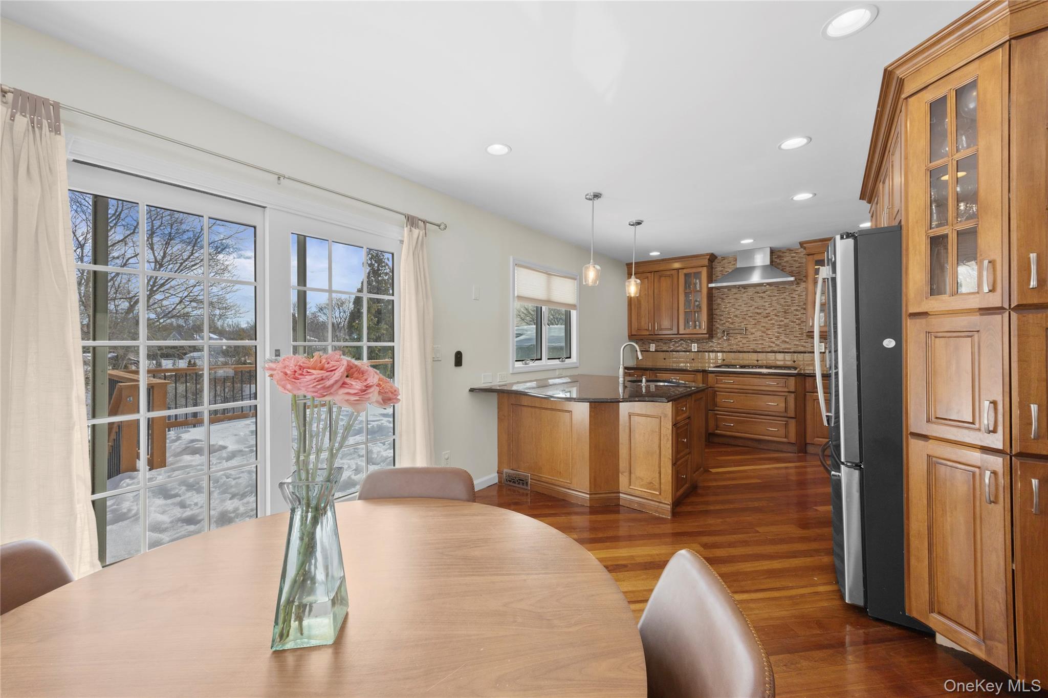 5 Metcale Lane, East Northport, NY 11731