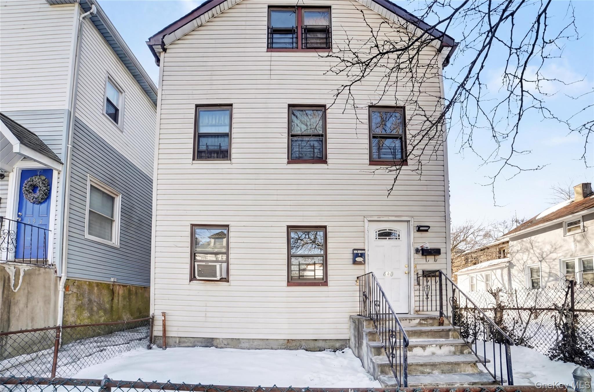 420 S 9th Avenue, Mount Vernon, NY 10550