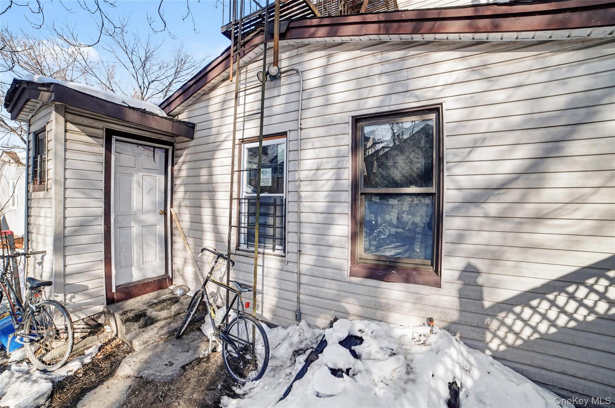 420 S 9th Avenue, Mount Vernon, NY 10550