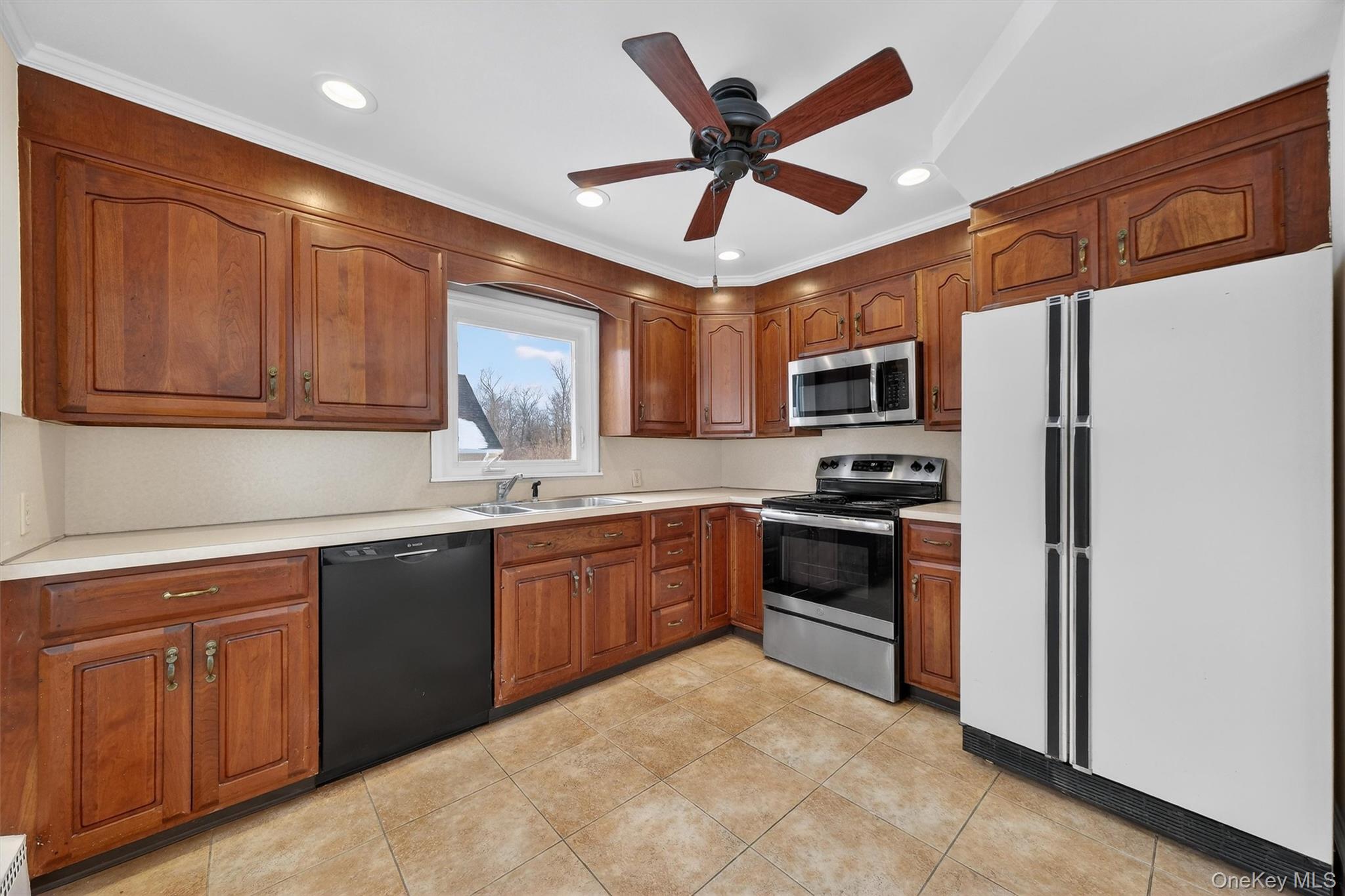 31 Oneonta Road, Carmel, NY 10512