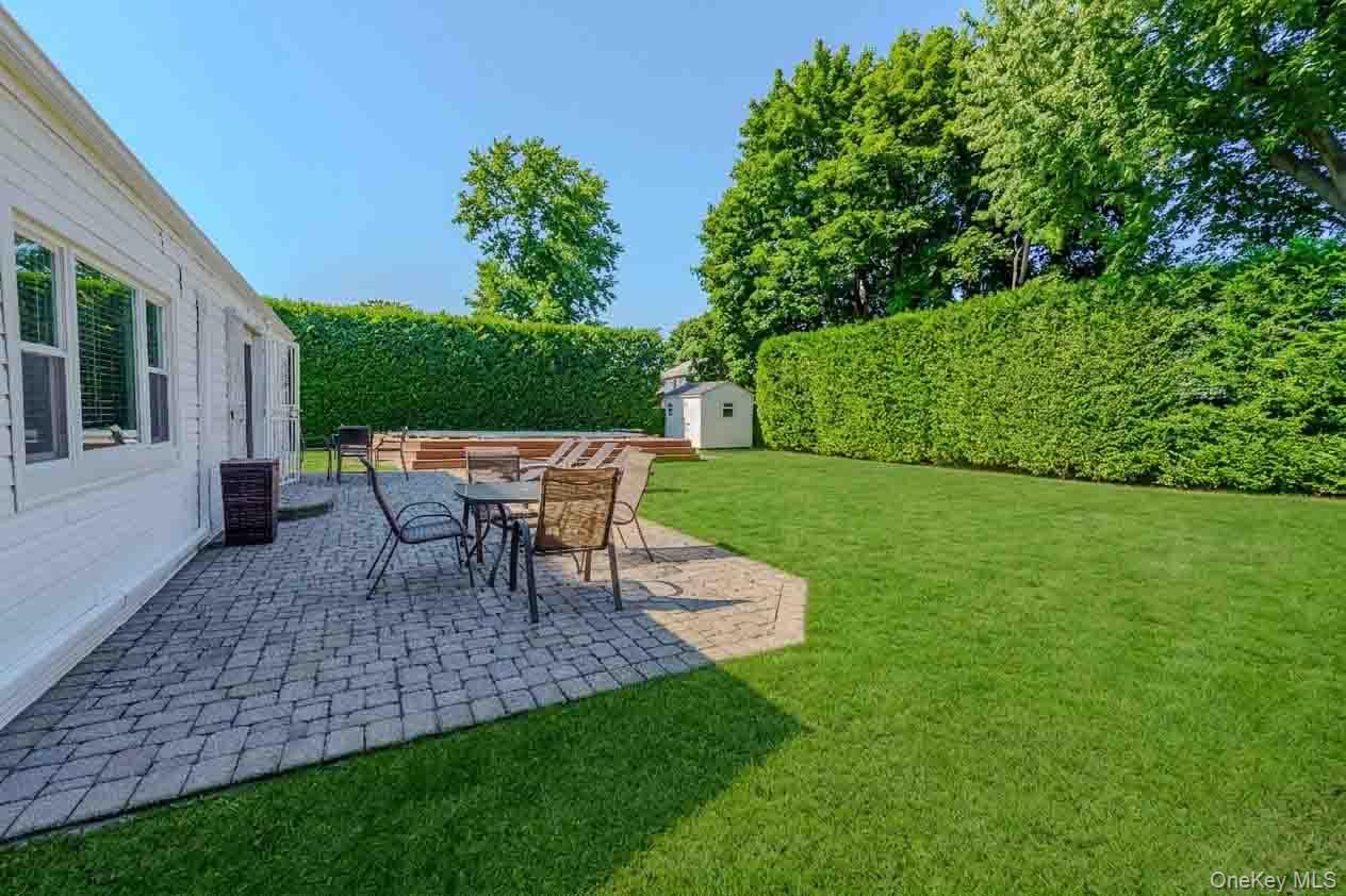 519 Gwynn Street, Babylon, NY 11702