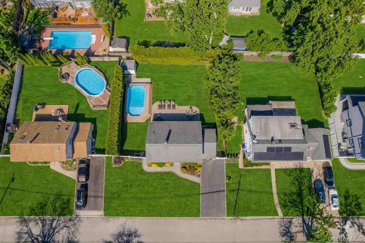 519 Gwynn Street, Babylon, NY 11702