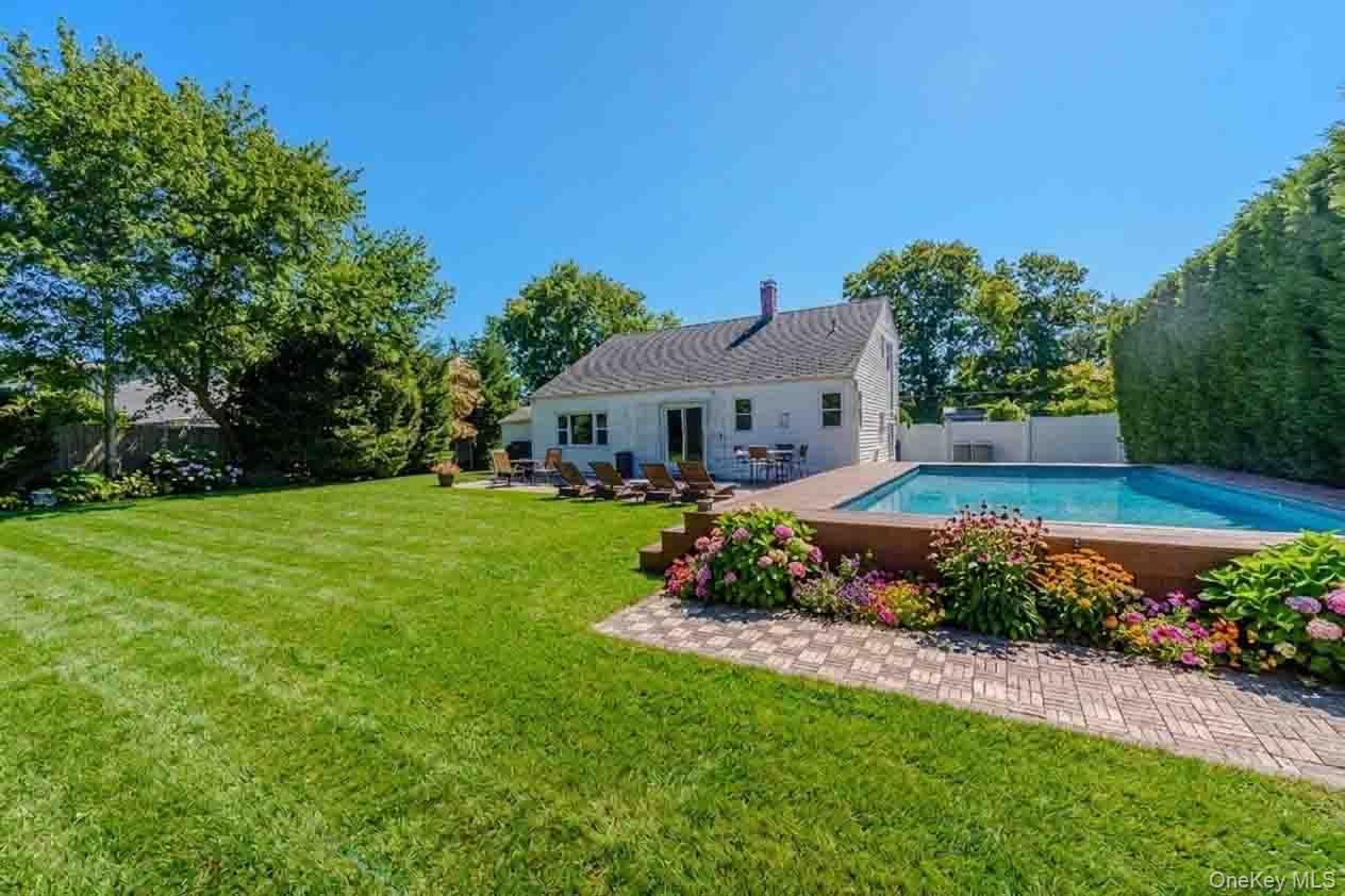 519 Gwynn Street, Babylon, NY 11702