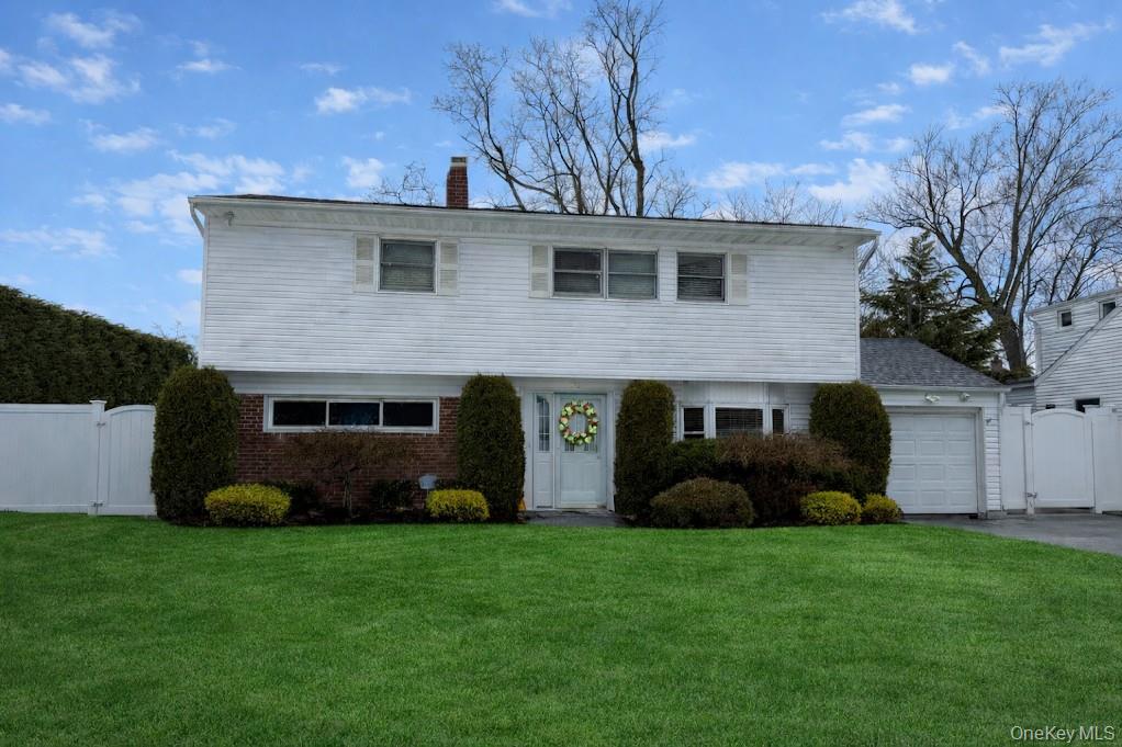 519 Gwynn Street, Babylon, NY 11702