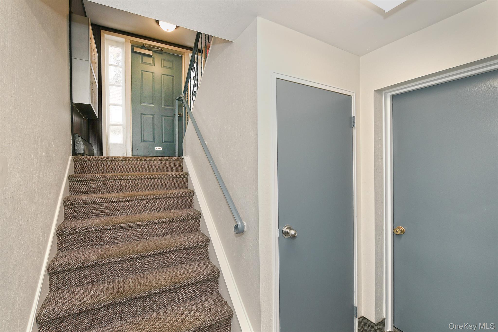 80 Lincoln Avenue # A6, Rockville Centre, NY 11750