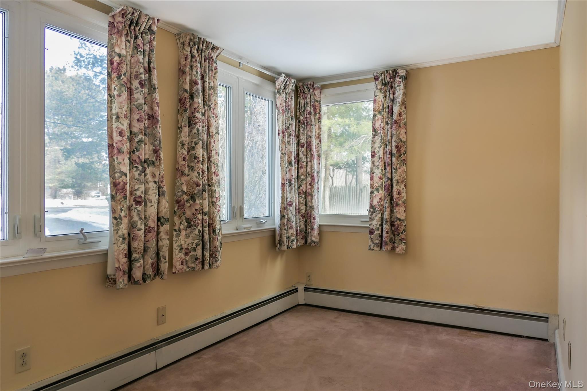 360 S Country Road, Brookhaven, NY 11719