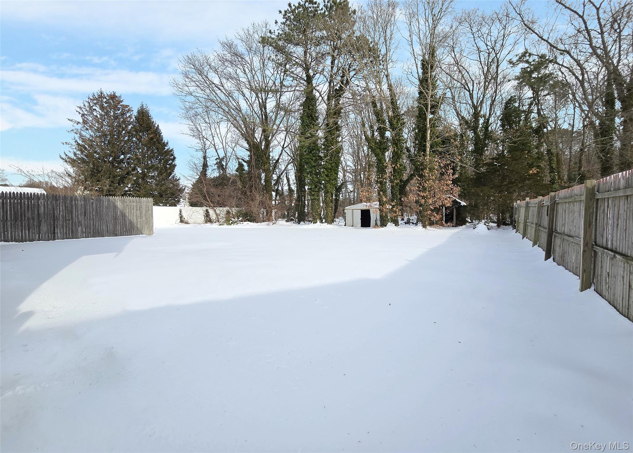 43 Fallen Leaf Road, Holbrook, NY 11741