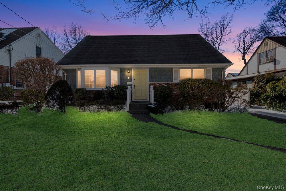 91 Drake Street, Malverne, NY 11565