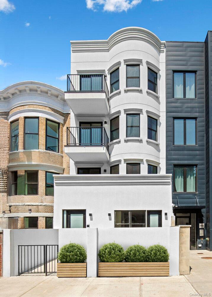 1479 STERLING Place # 3B, Brooklyn, NY 11213