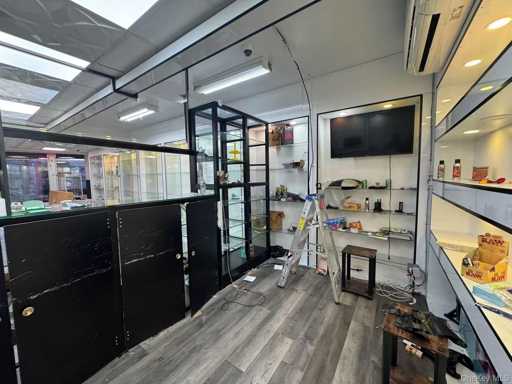 156-09 Northern Blvd, Flushing, NY 11358