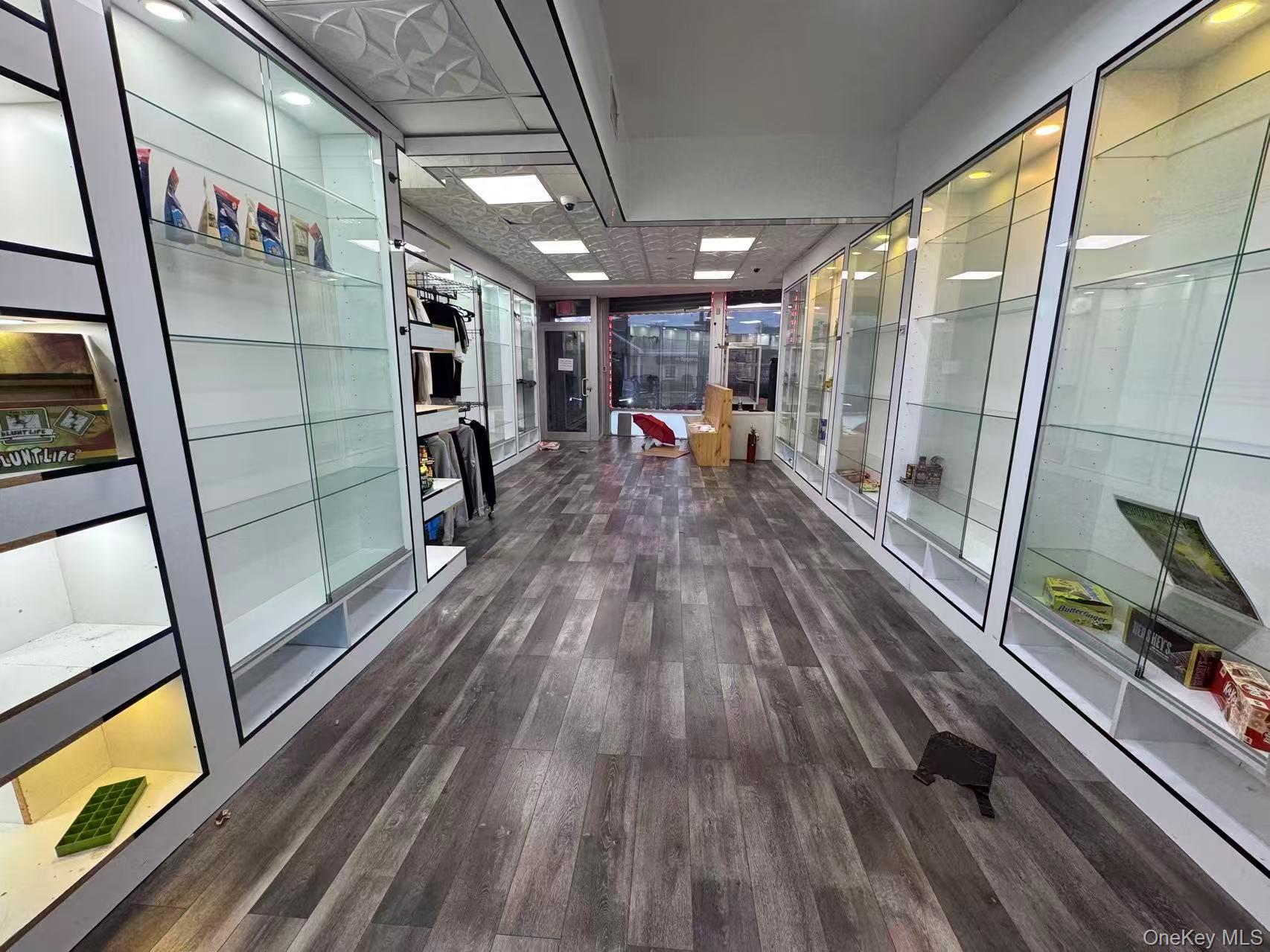 156-09 Northern Blvd, Flushing, NY 11358