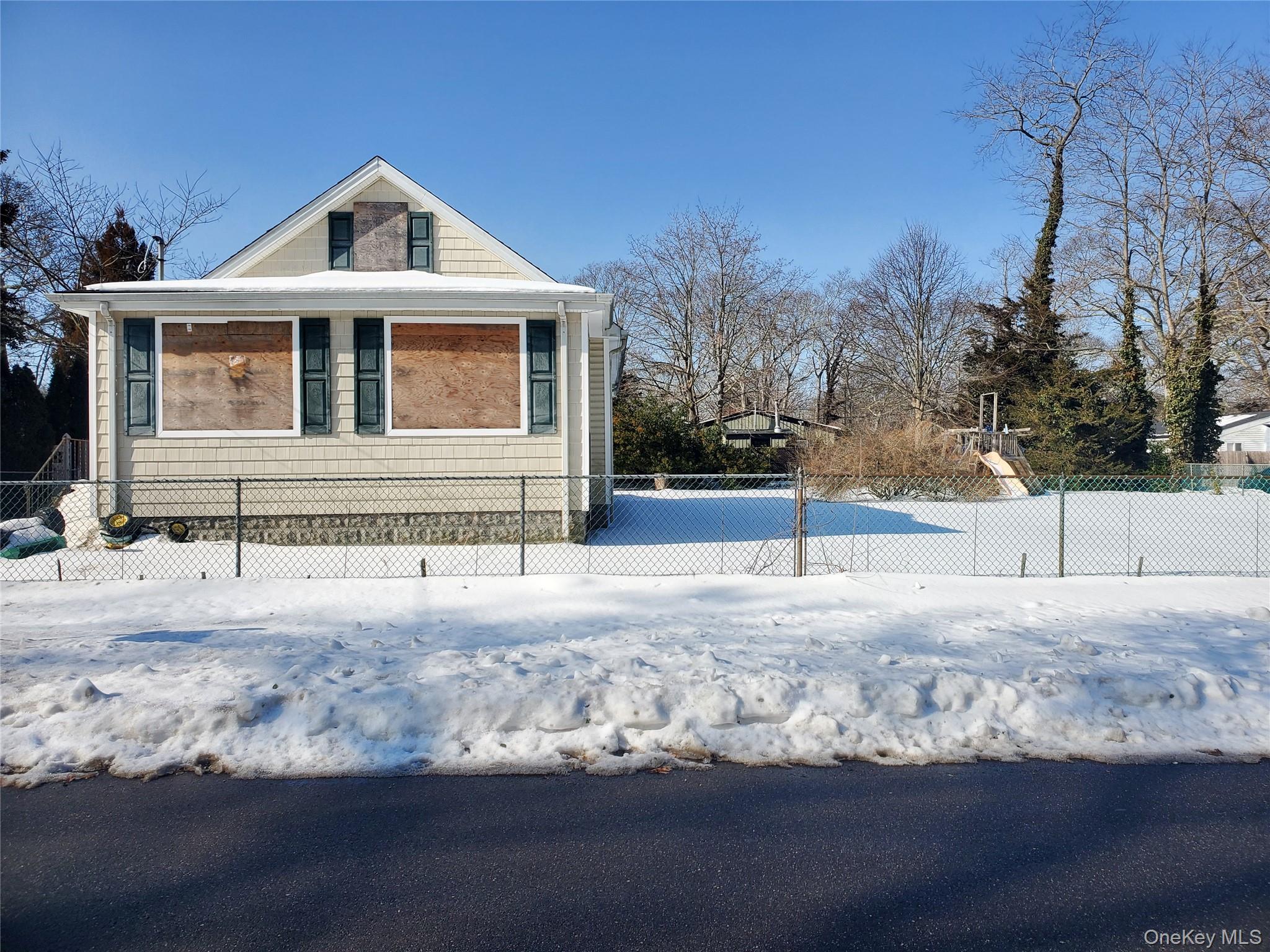 30 Franklin Avenue, Mastic, NY 11950