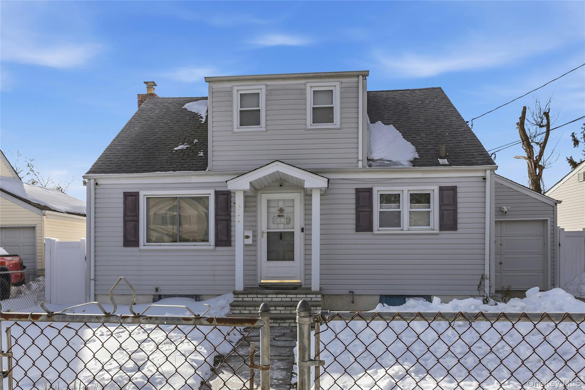 622 Wellelein Road, Uniondale, NY 11533