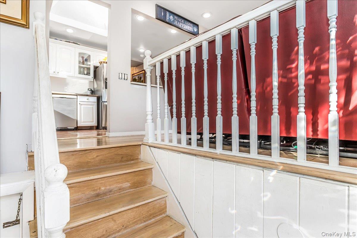 85 Unqua Road, Massapequa, NY 11758