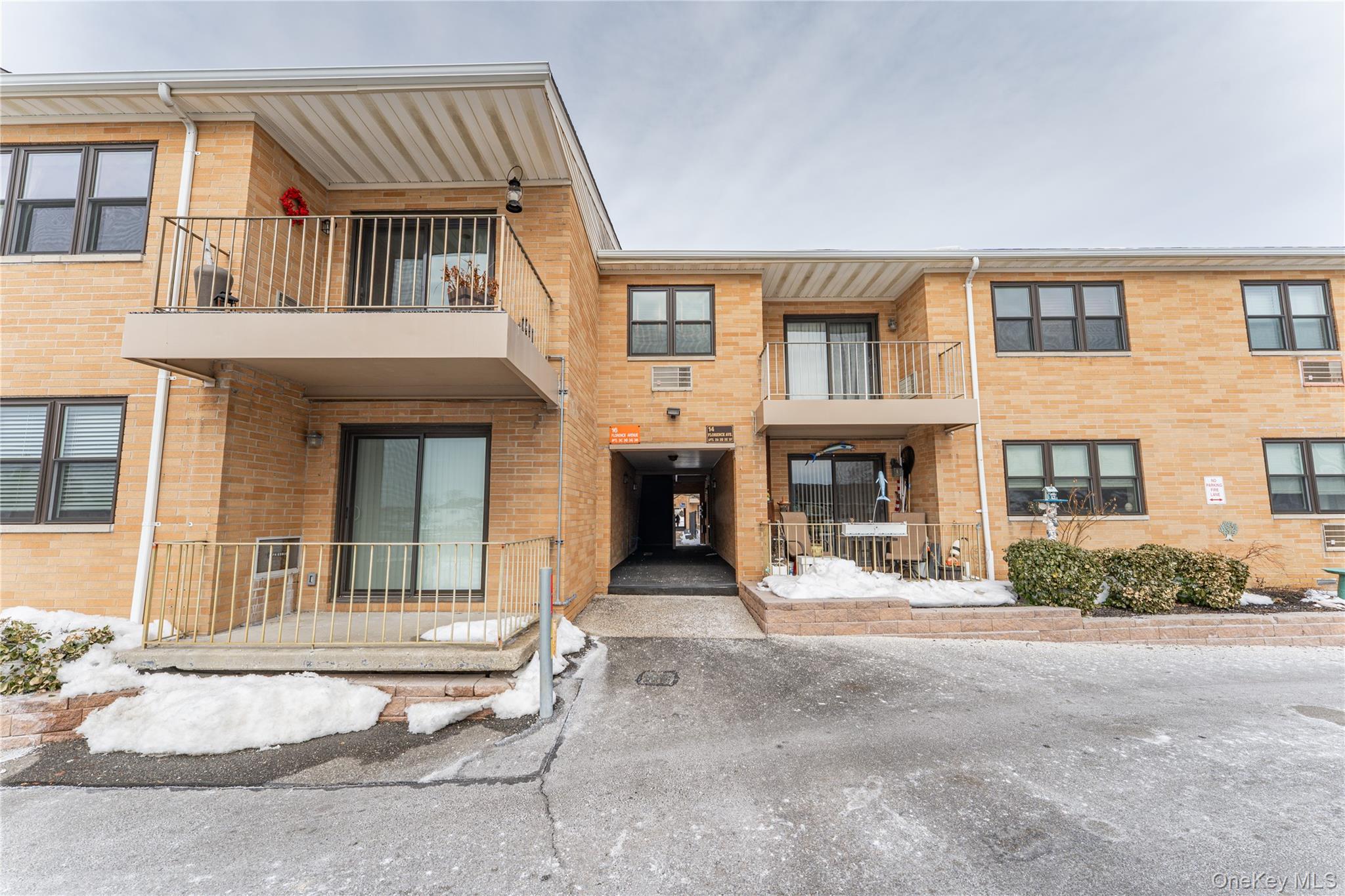 14 Florence # 25B, Freeport, NY 11520