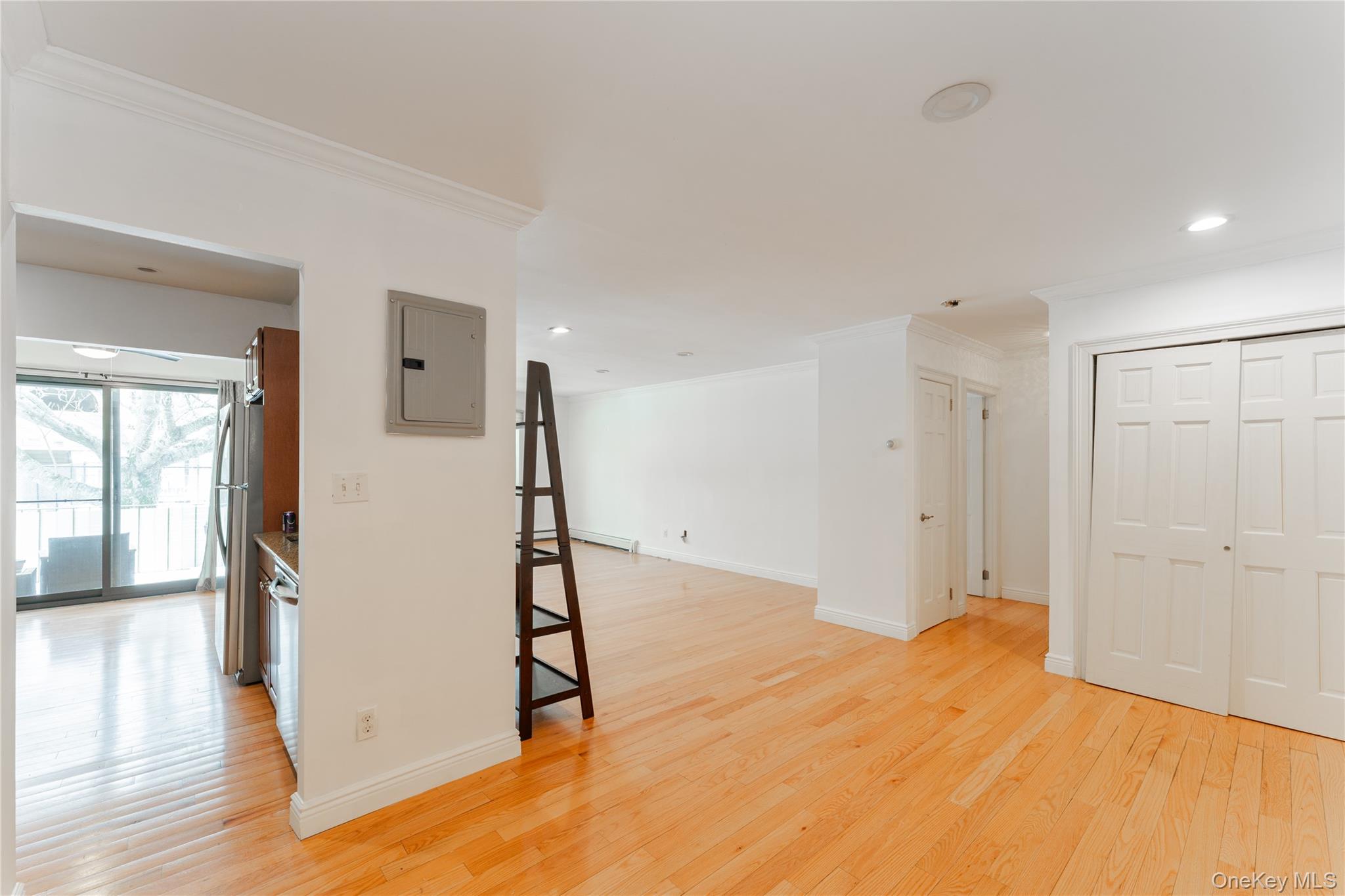 14 Florence # 25B, Freeport, NY 11520