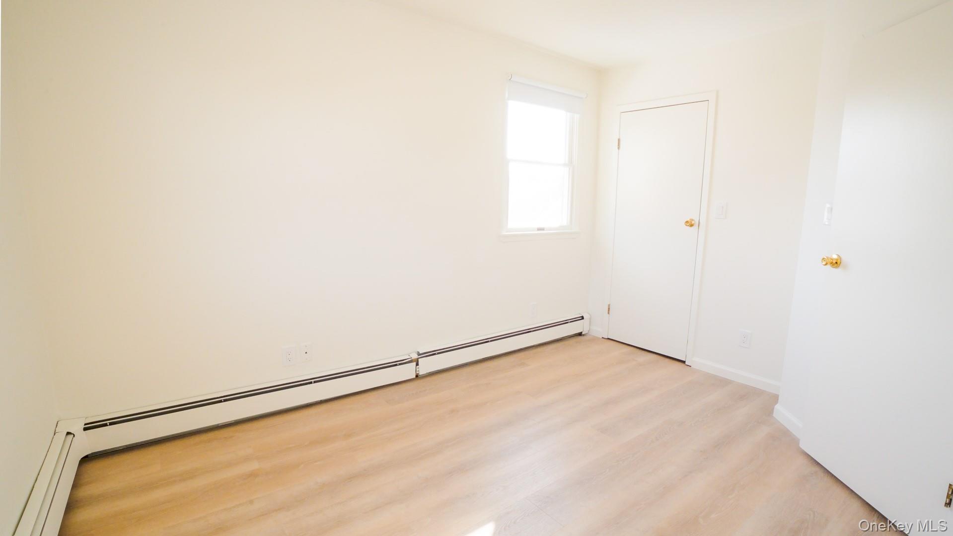 5 Pearsall Place, Babylon, NY 11702