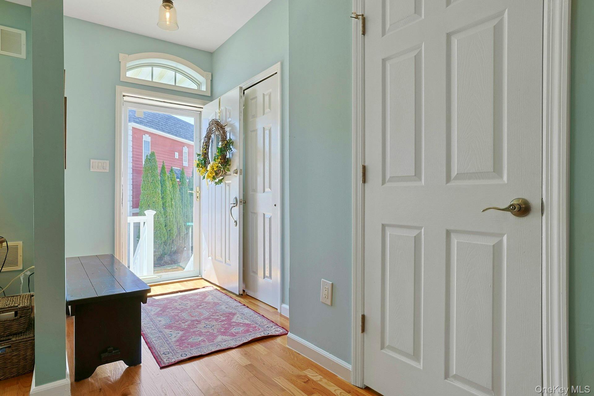 44 Alexander Court, Nanuet, NY 10954