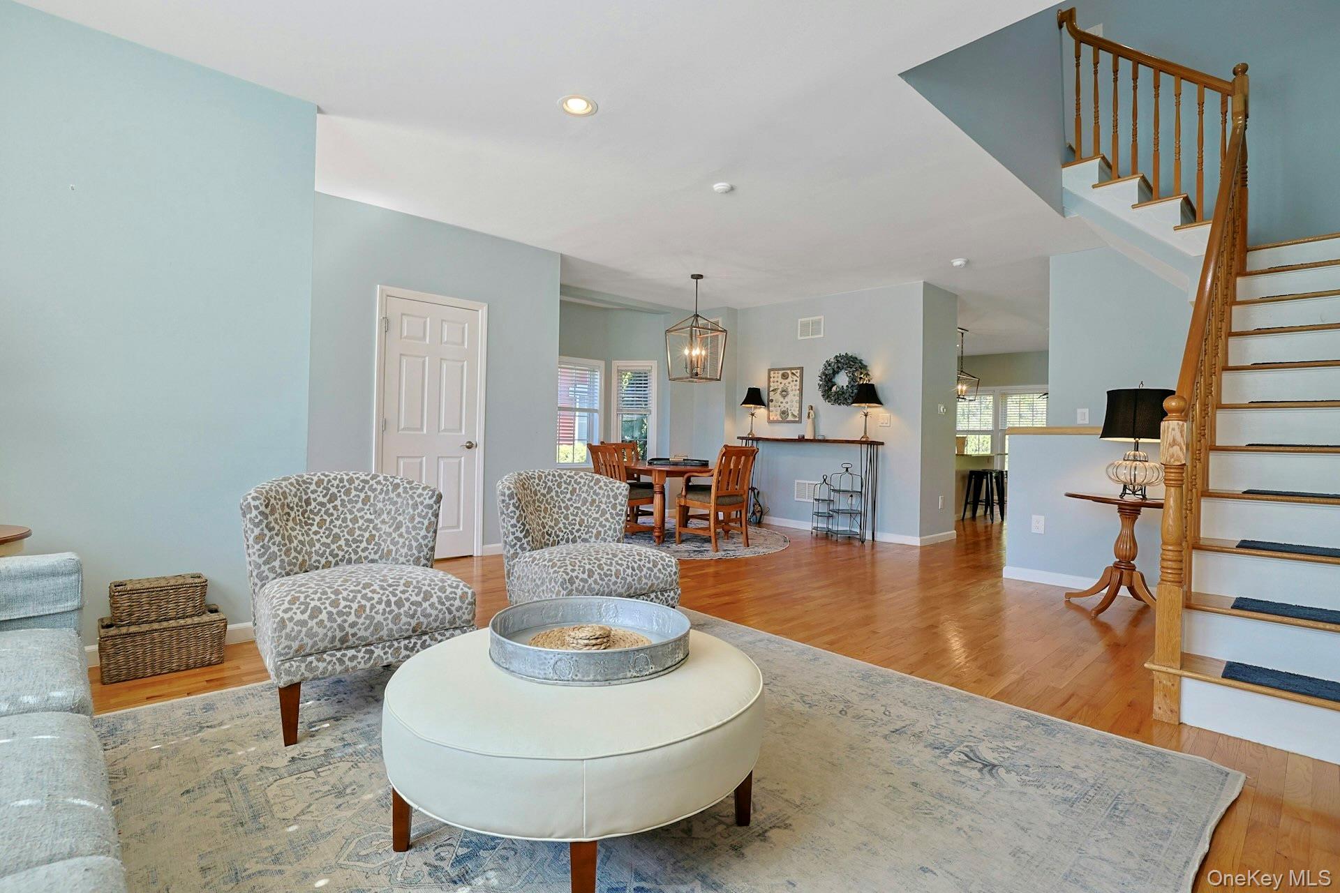 44 Alexander Court, Nanuet, NY 10954