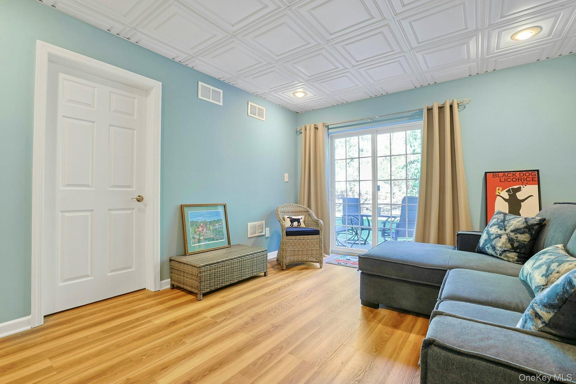 44 Alexander Court, Nanuet, NY 10954