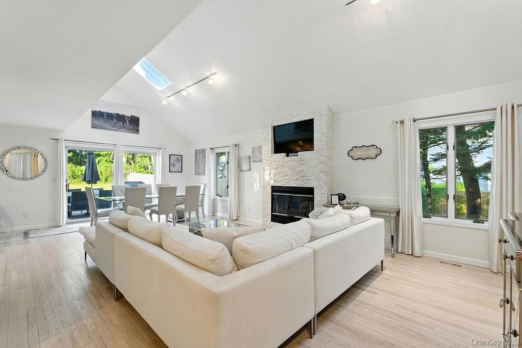 100 Manor Lane, Riverhead, NY 11901