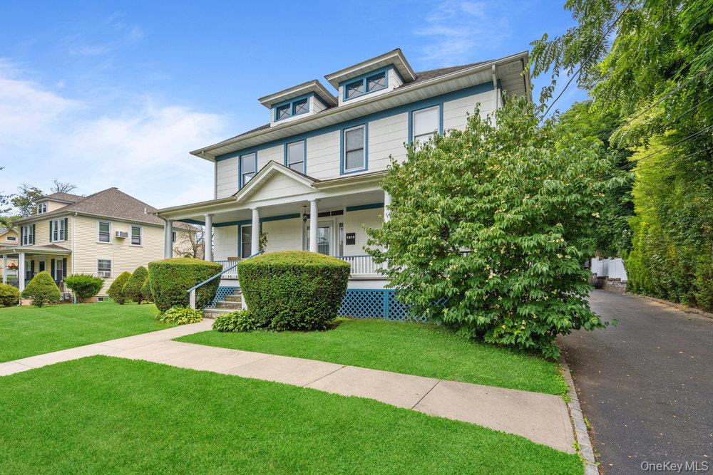 33 Landing Rd, Glen Cove, NY 11542