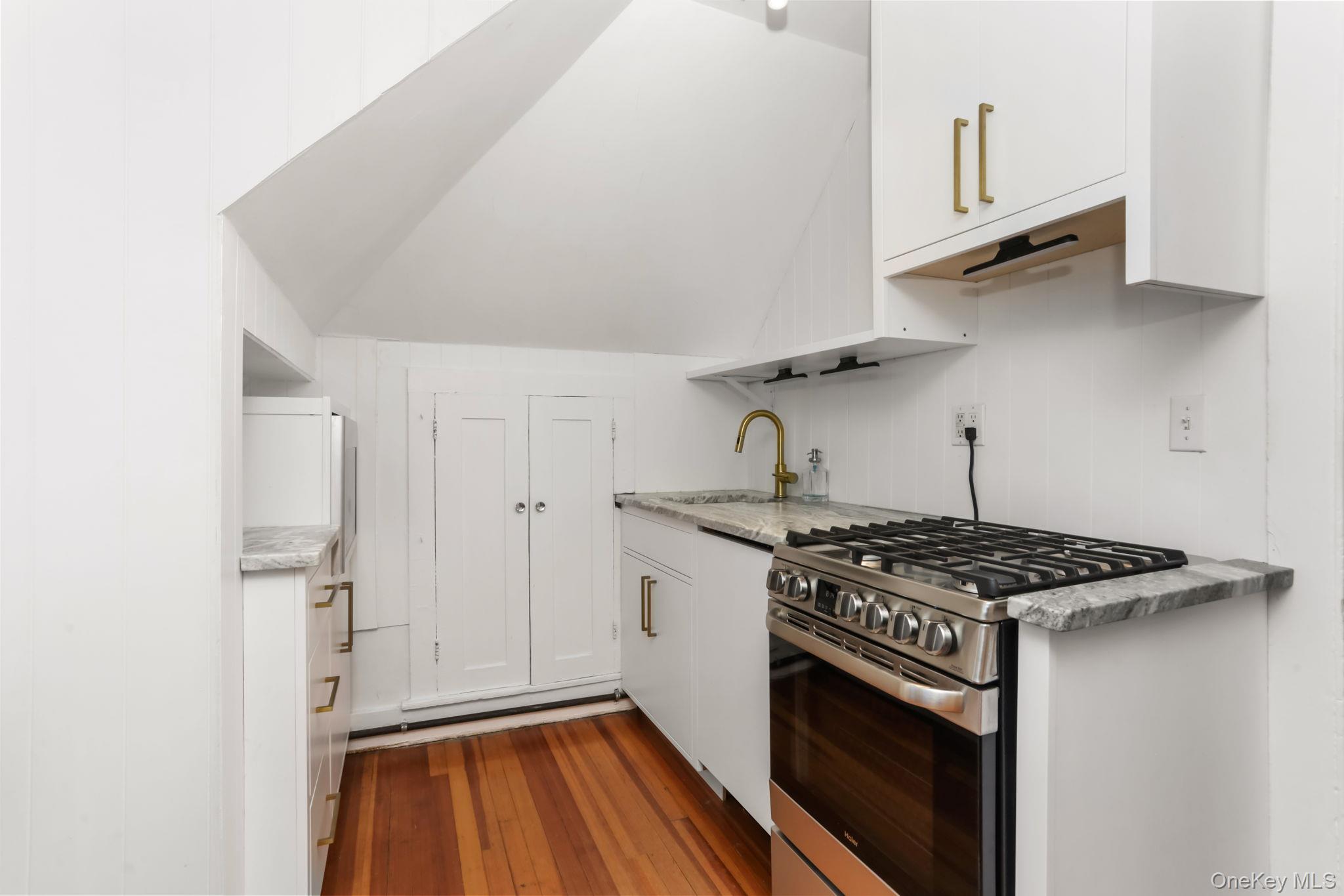 16 Bedford, Katonah, NY 10536