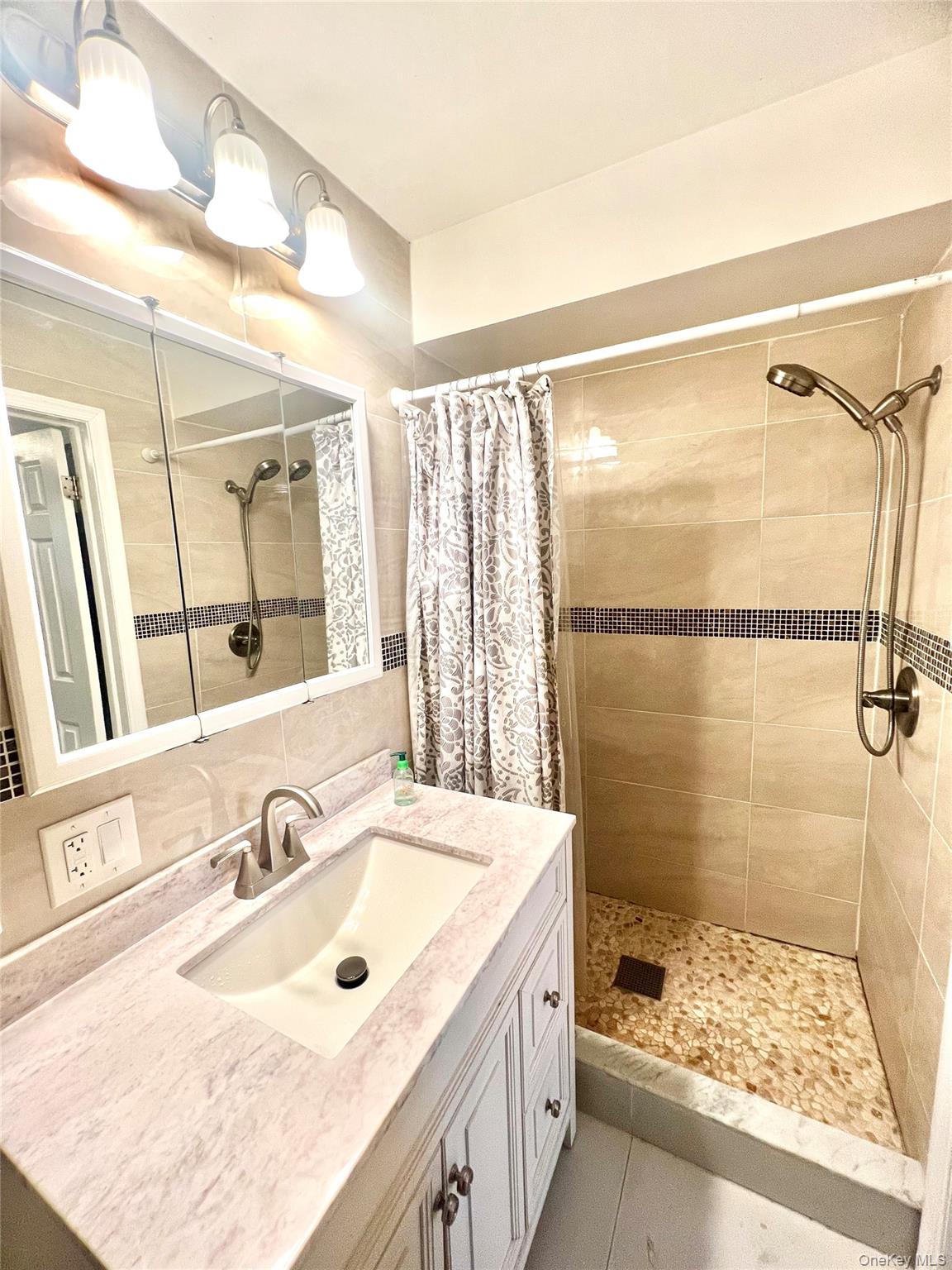 22 Canal Drive, Godeffroy, NY 12729