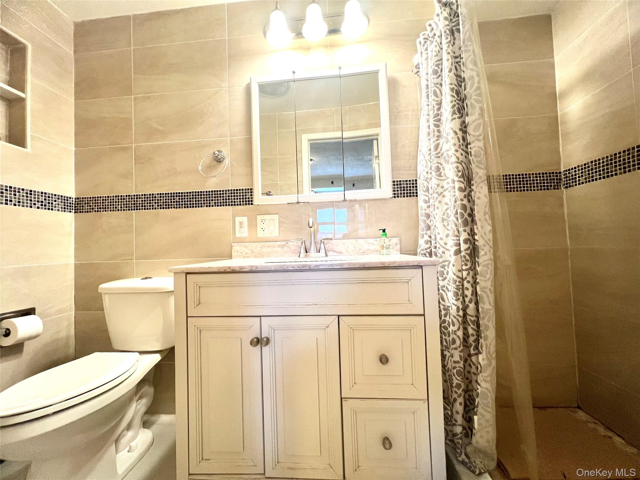 22 Canal Drive, Godeffroy, NY 12729