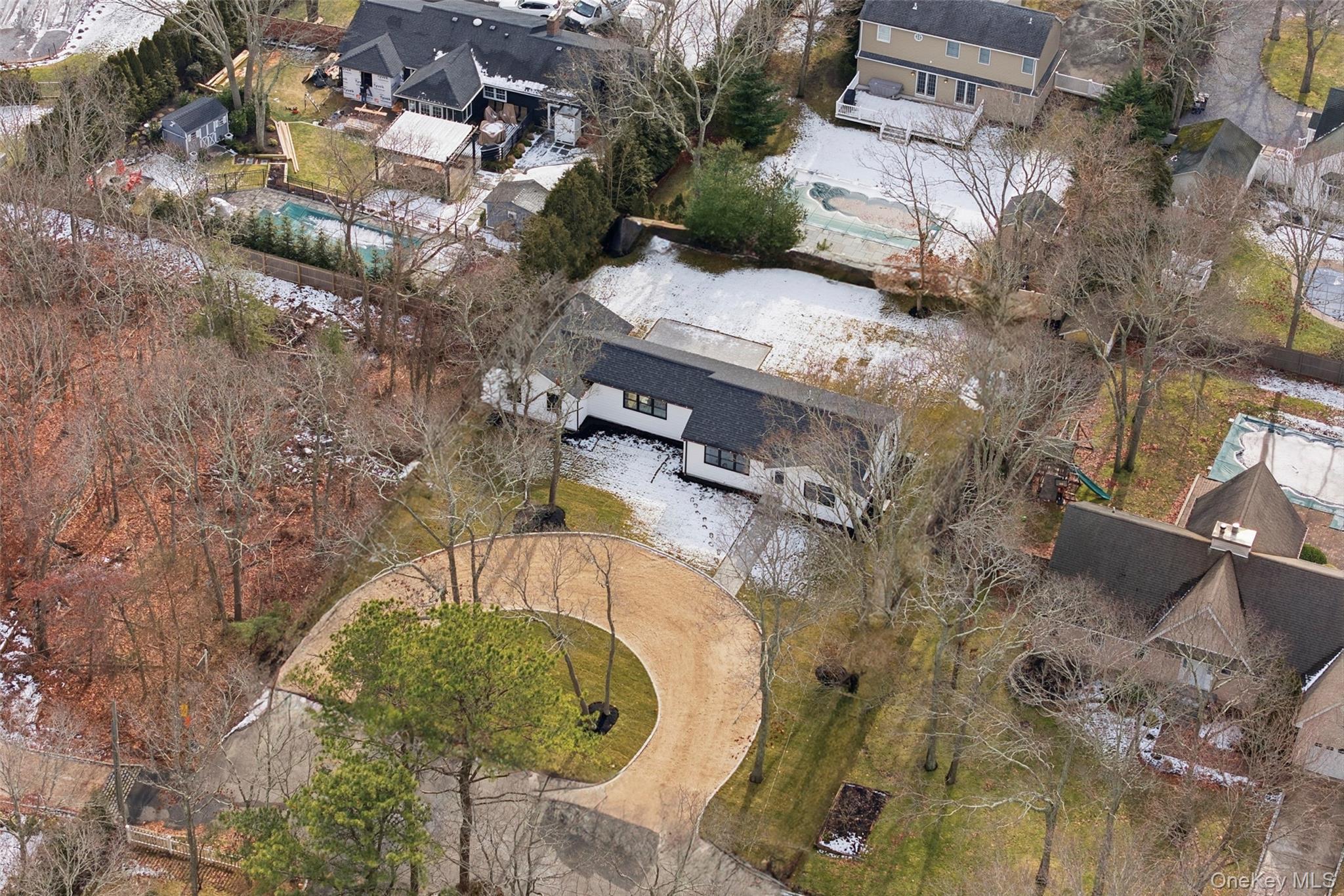 10 Tramposh Lane, Hampton Bays, NY 11946