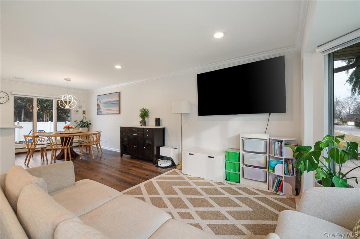 45 Pickwick Drive N, Syosset, NY 11791