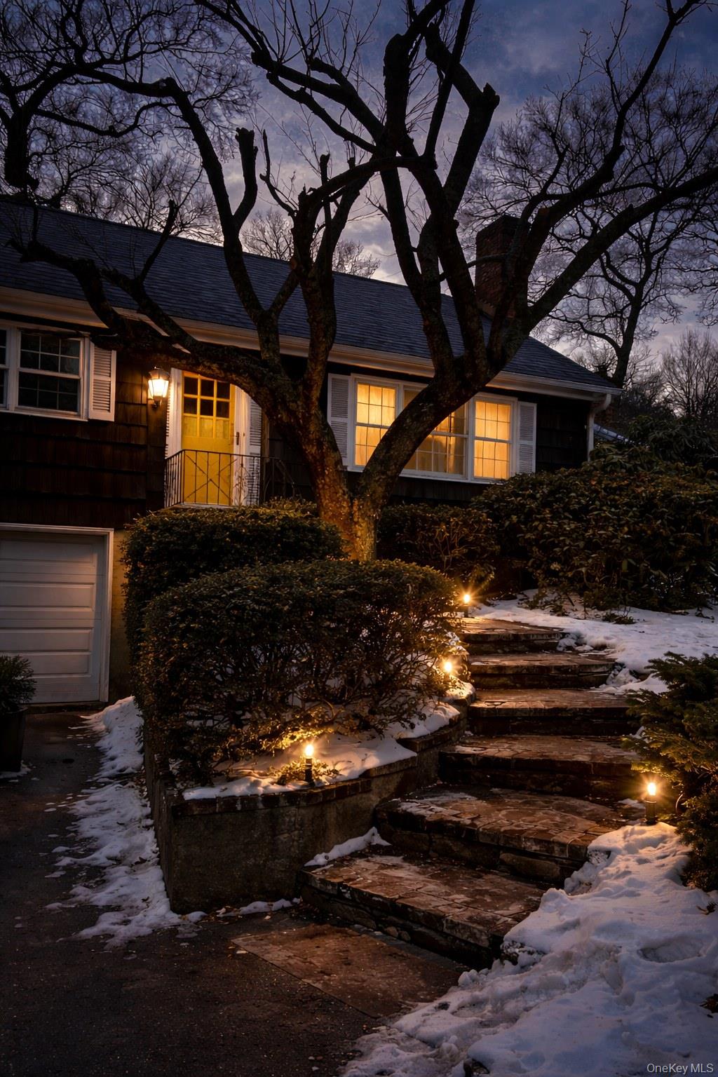 35 Lone Oak Drive, Centerport, NY 11721