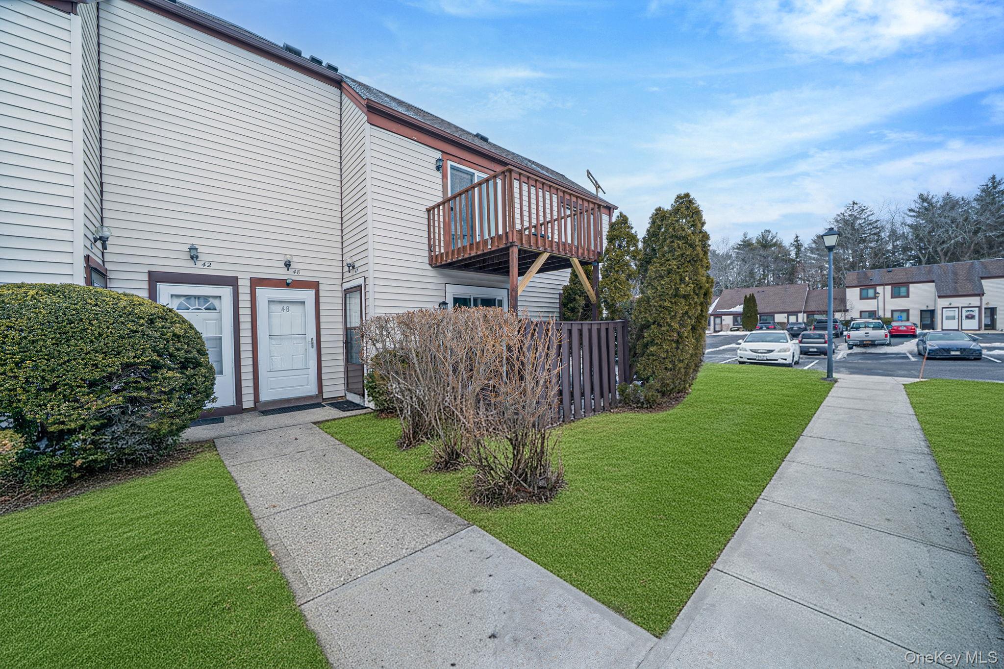 42 Monet Court # 42, Middle Island, NY 11953