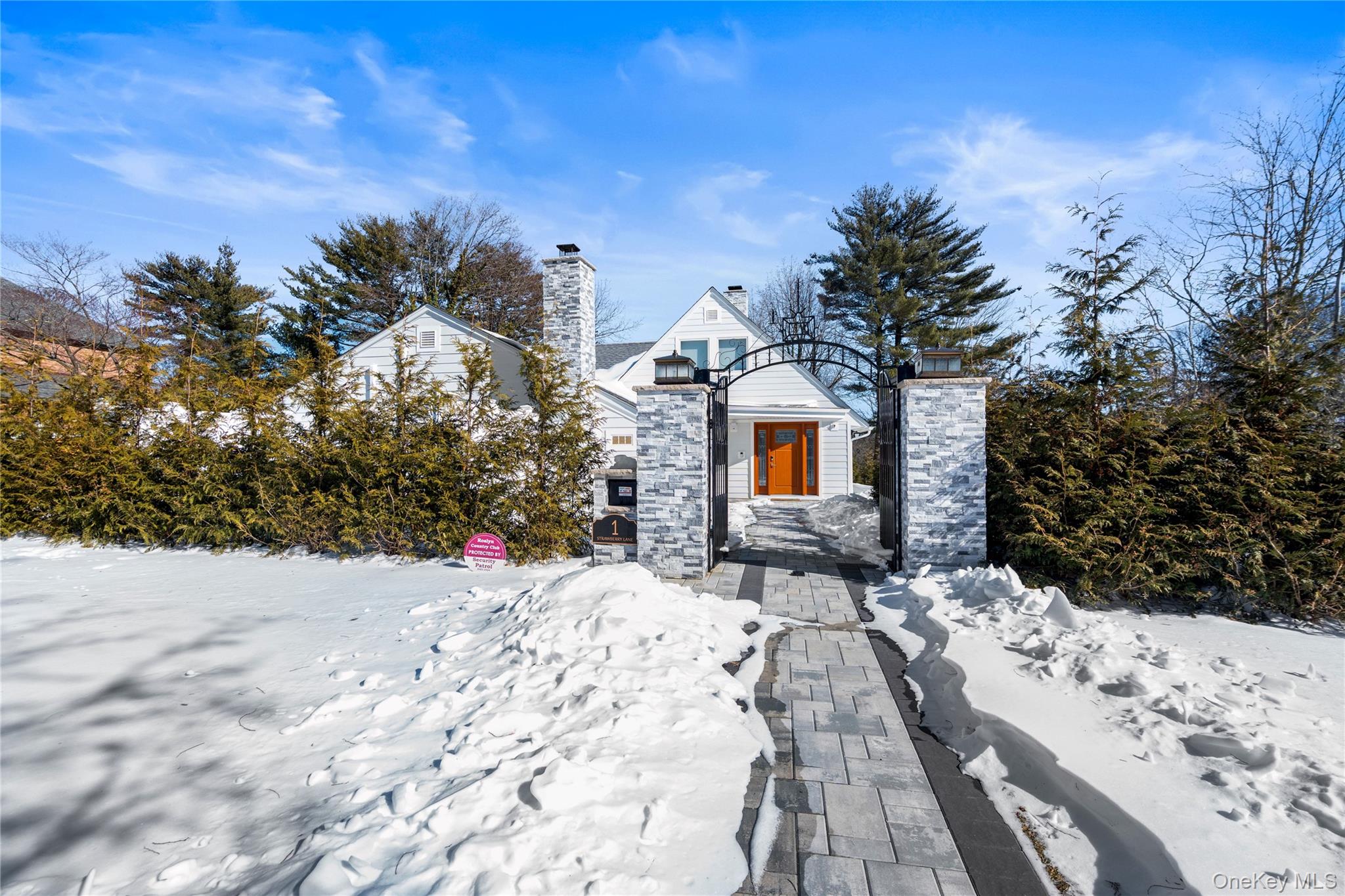 1 Strawberry Lane, Roslyn Heights, NY 11577