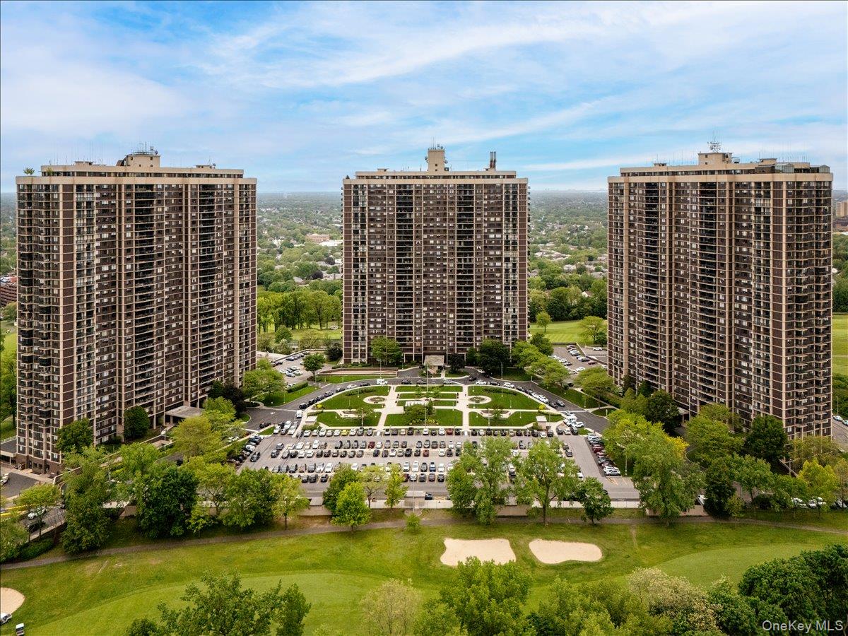 269-10 Grand Central Parkway # 19K, Floral Park, NY 11005