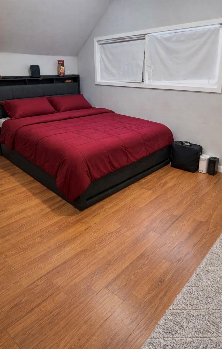 49 Spindle Road, Hicksville, NY 11801