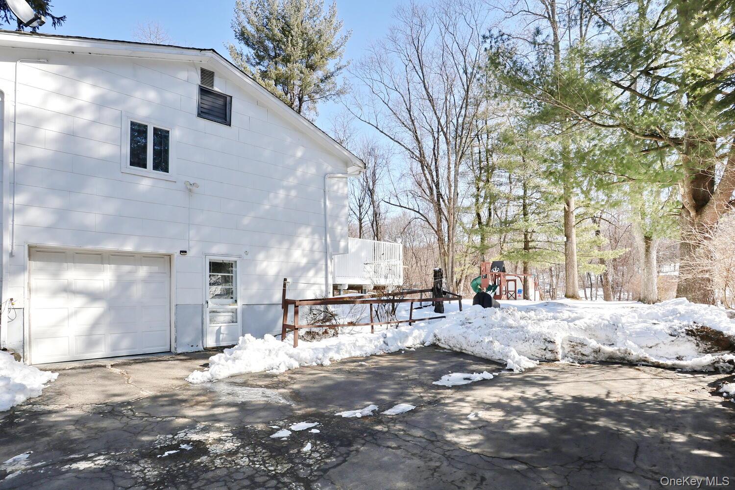 30 Bridle Road, Spring Valley, NY 10977