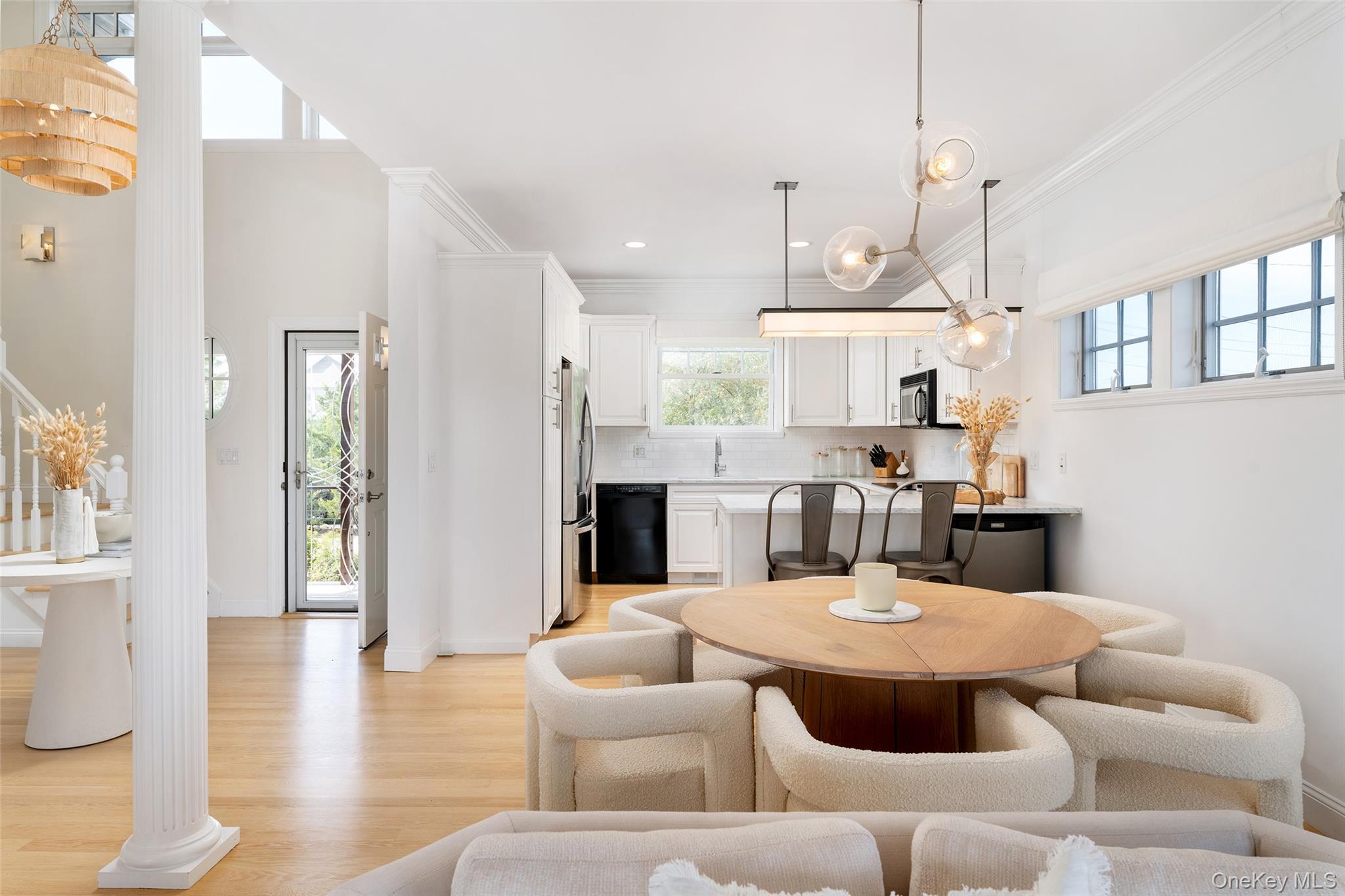 8 Landsend Lane, Southampton, NY 11968