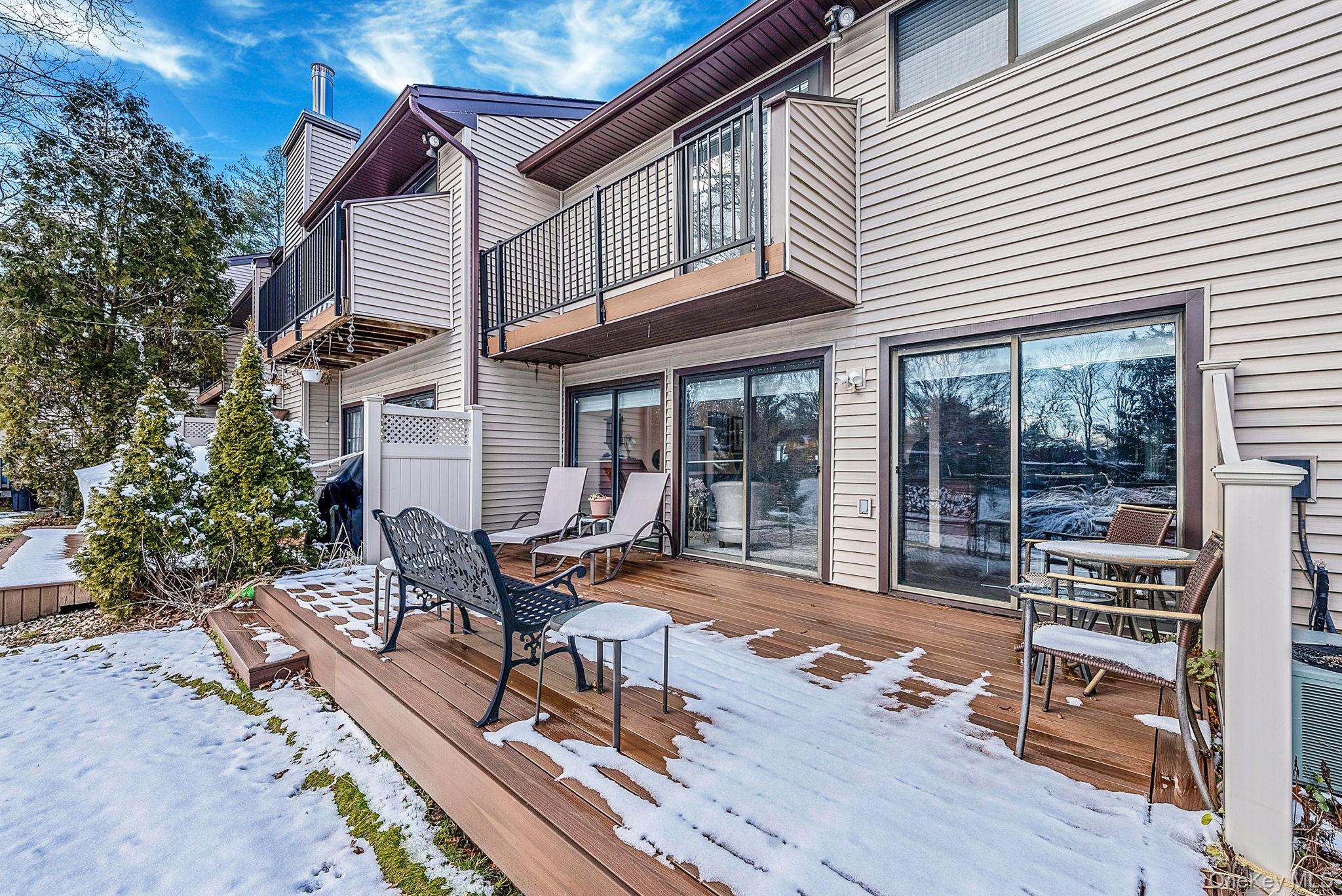 105 Northgate Circle, Melville, NY 11747