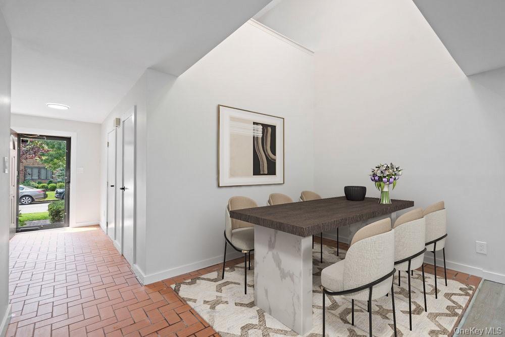 95 Windsor Gate Drive, New Hyde Park, NY 11040