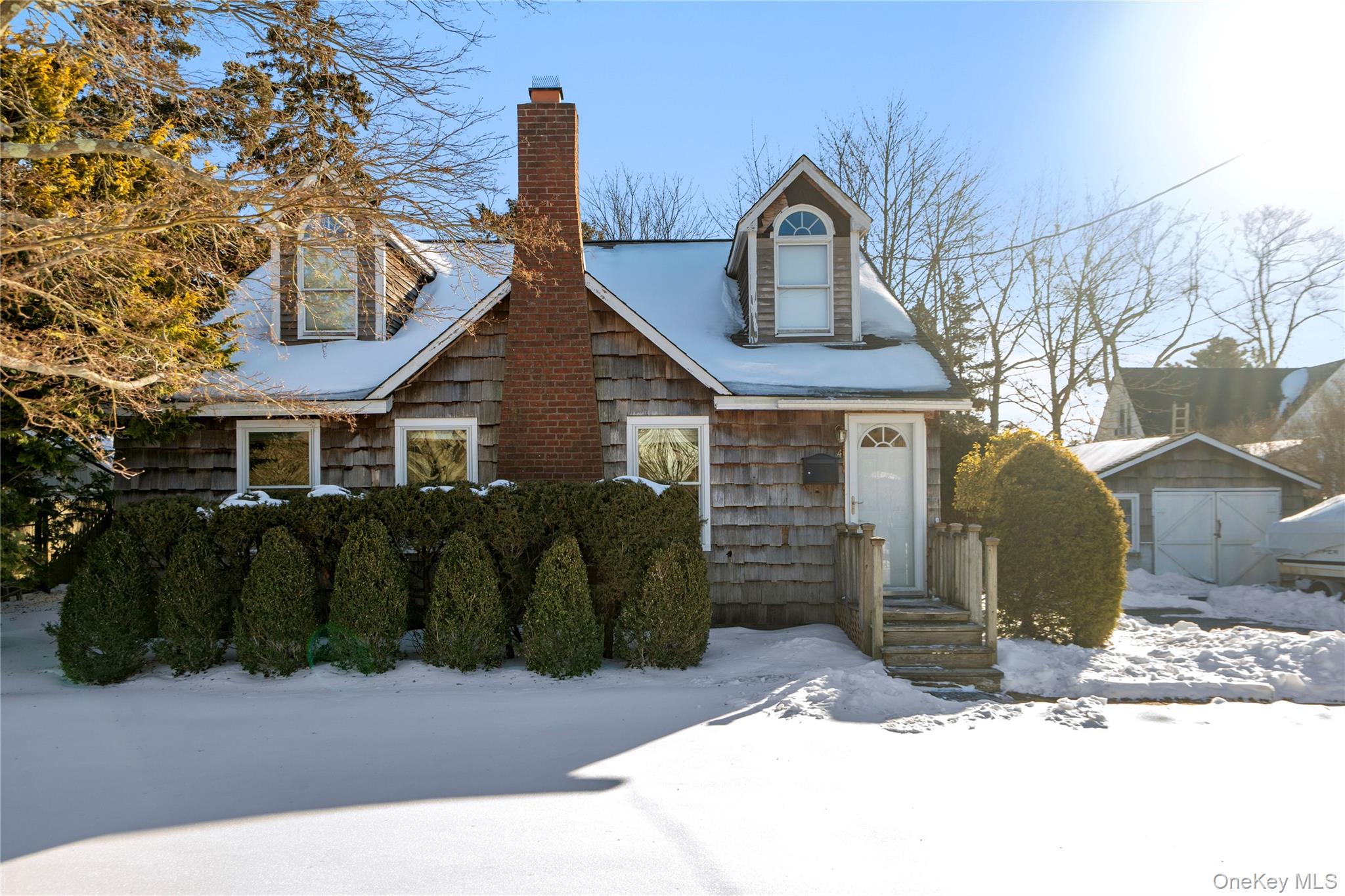 4 Wilson Street, East Patchogue, NY 11772