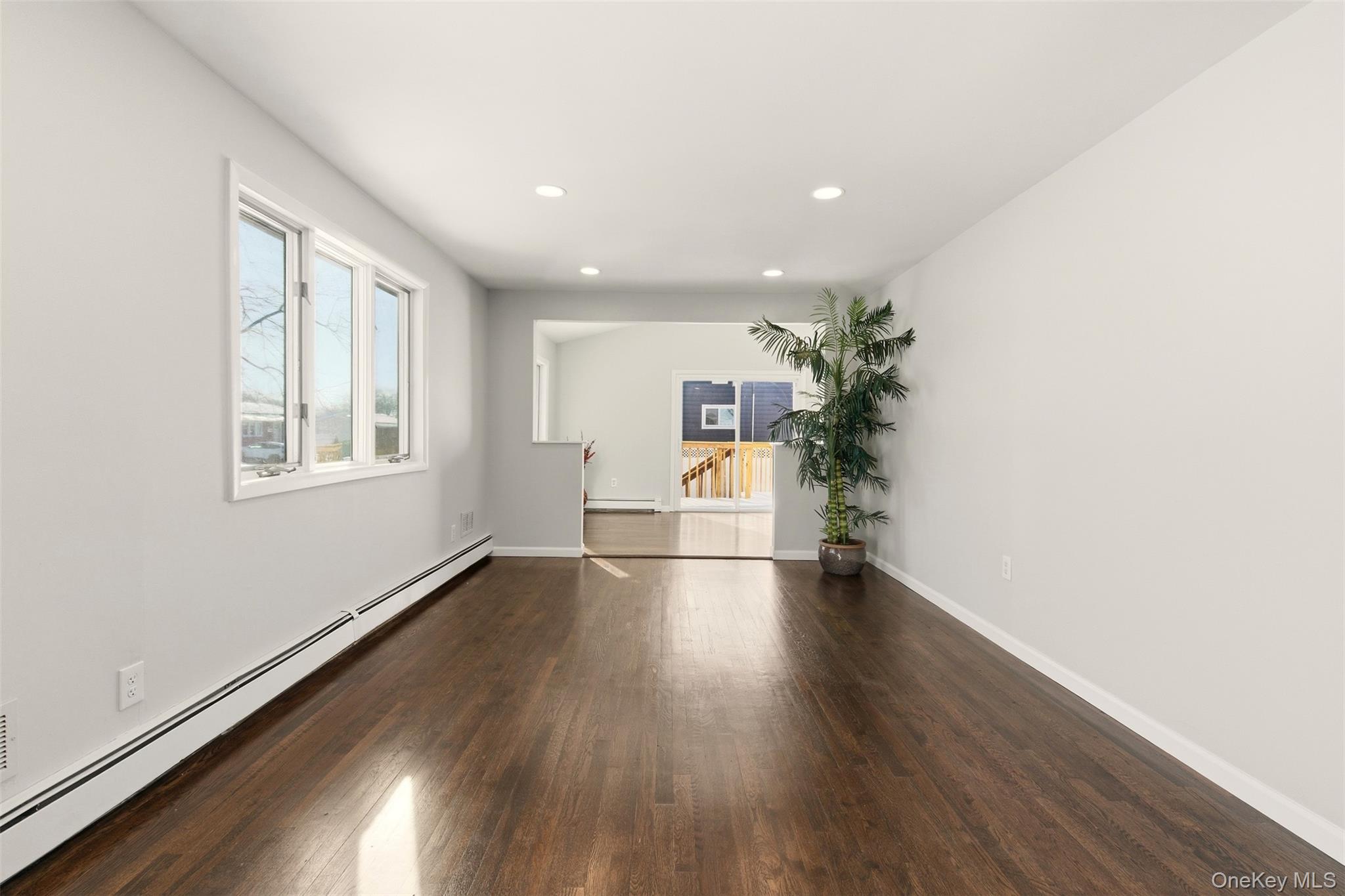 25 Whitetail Lane, Commack, NY 11725