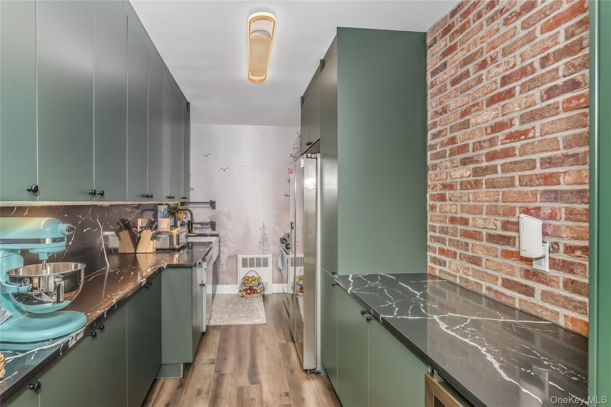 15 Hill Park Avenue # 2L, Great Neck, NY 11021