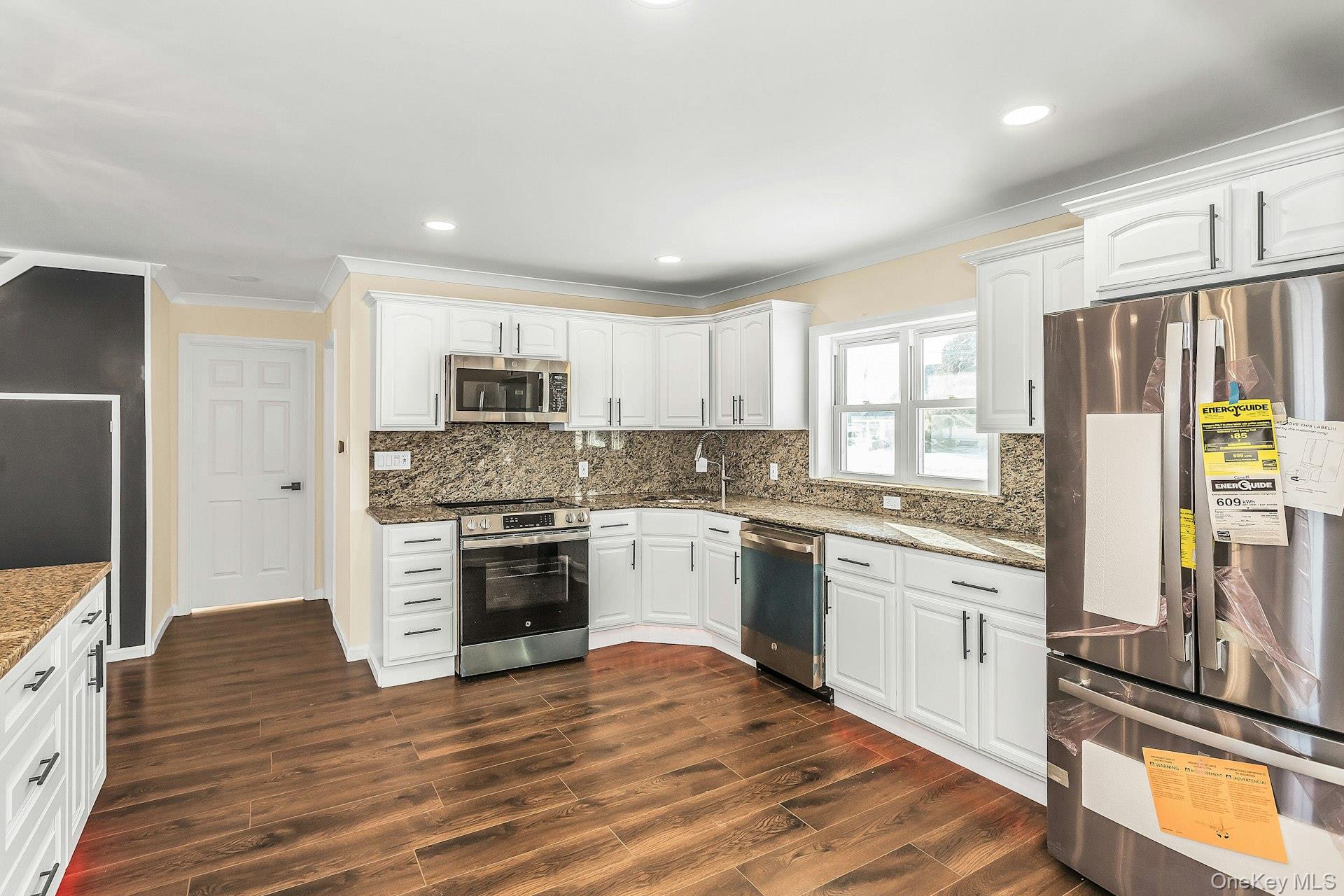 25 Turn Lane, Levittown, NY 11756