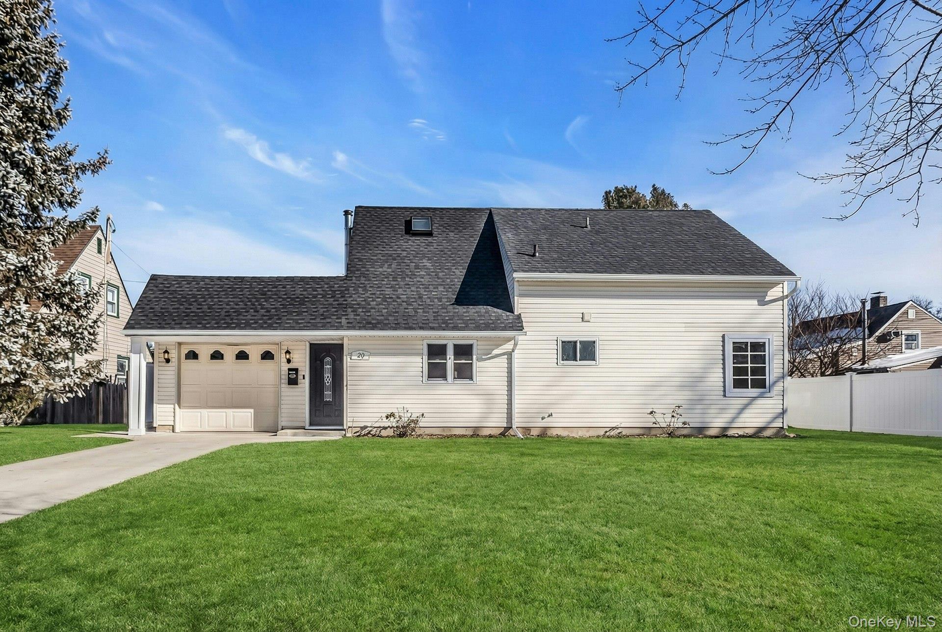 25 Turn Lane, Levittown, NY 11756