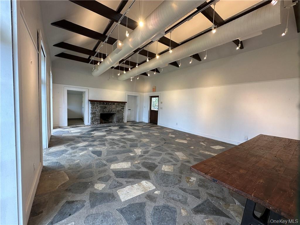 23 White Oak Drive, Chester, NY 10918