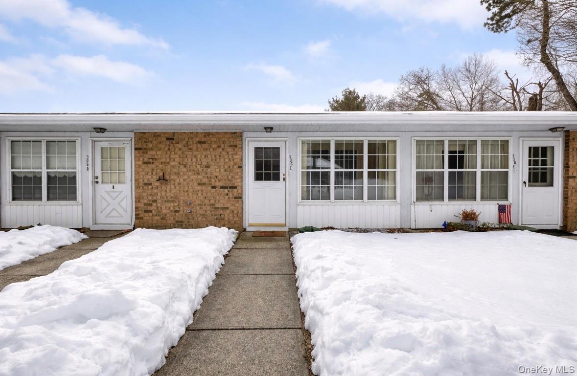 306 Torquay Court # E, Ridge, NY 11961