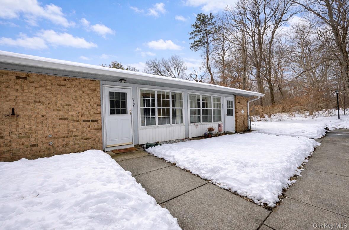 306 Torquay Court # E, Ridge, NY 11961