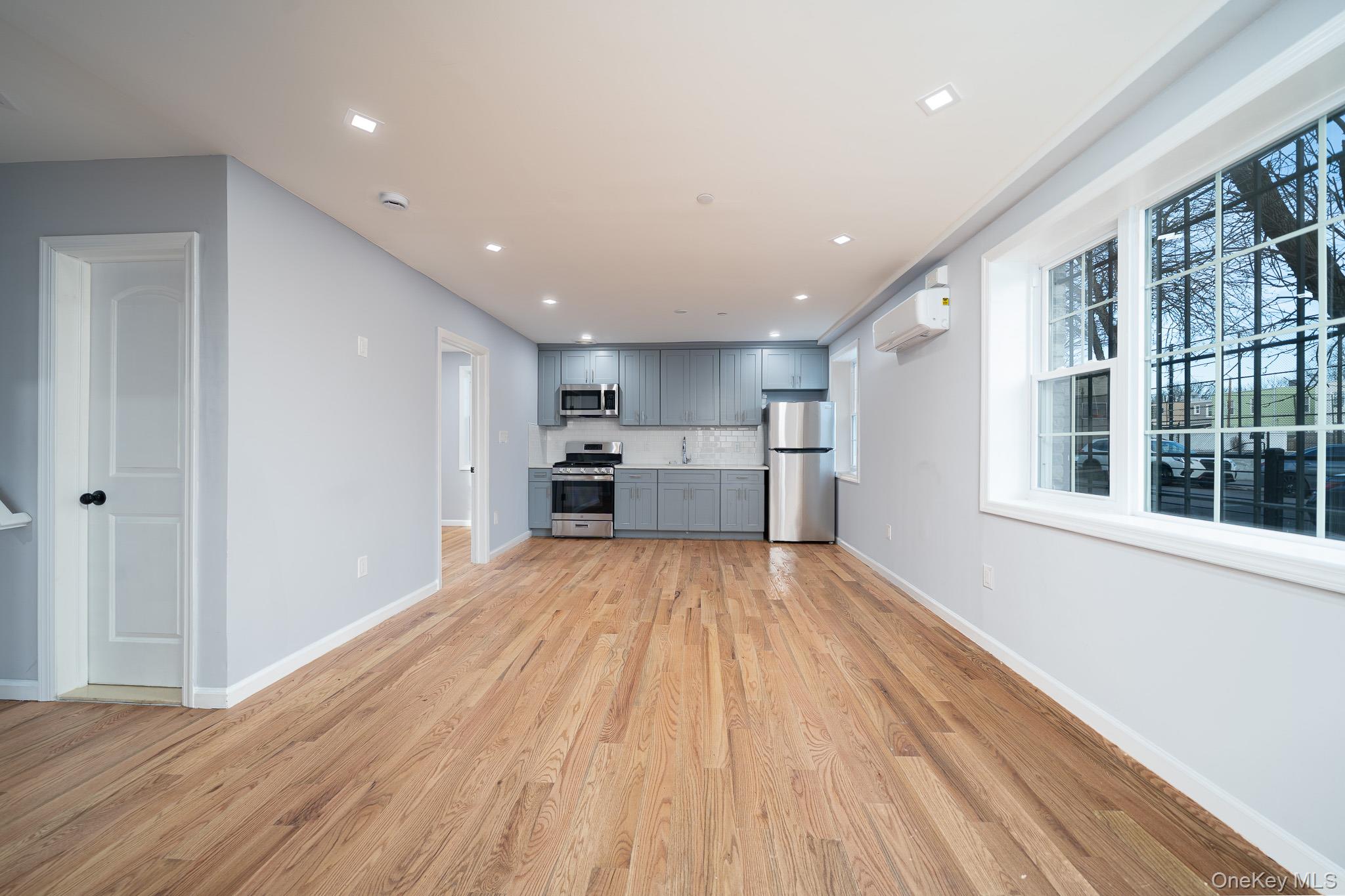 7036 70th Street, Glendale, NY 11385