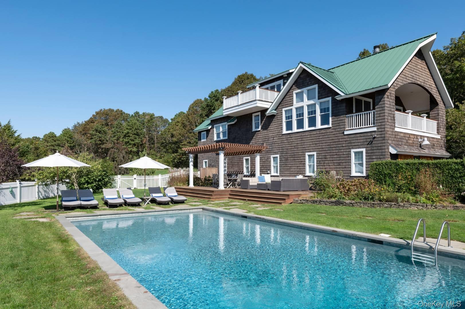 90 Lopers Path, Water Mill, NY 11976